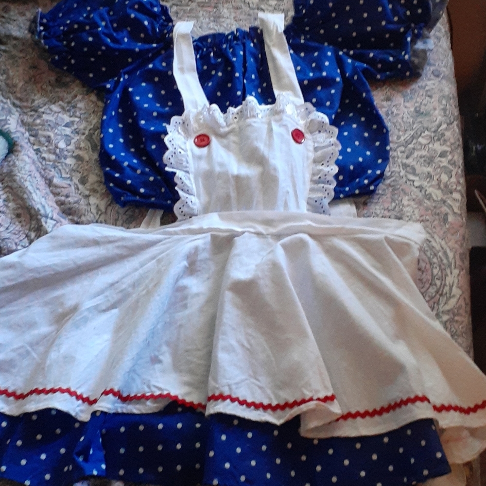 Costume